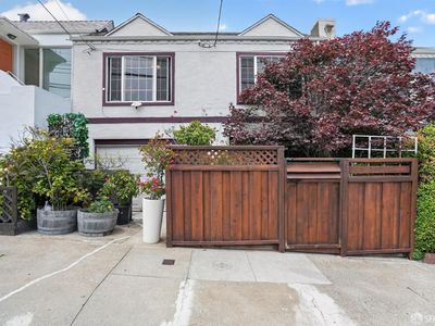 967 Avalon Ave