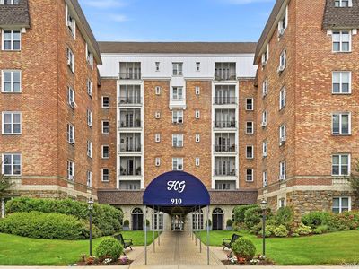 910 Stuart Avenue #2EF