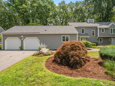 3 Steepletree Ln