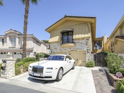 2863 Queens Courtyard Dr