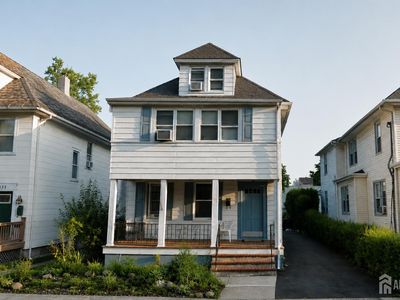 423 Magnolia St