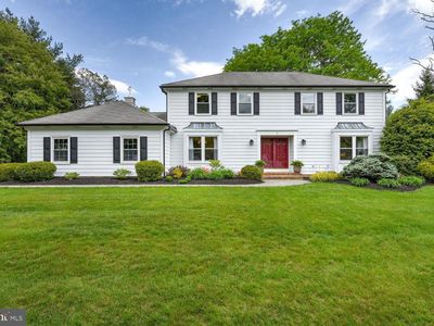 6 Greenfield Dr S