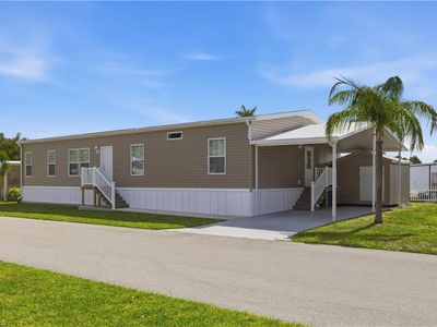 24 Red Poinciana DR
