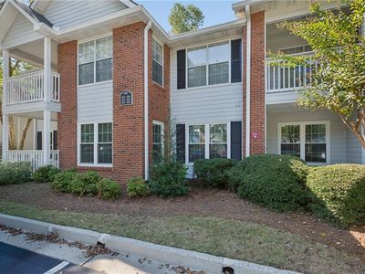 413 Streamside Dr #413
