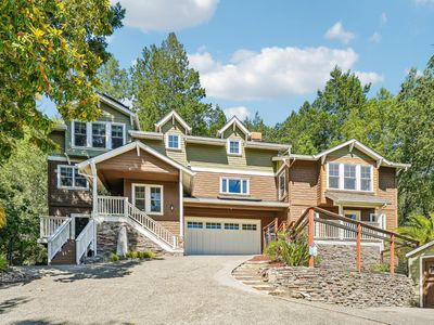 6941 Ellen Lane