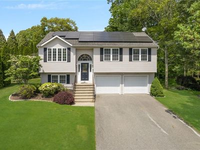111 S Comstock Pkwy