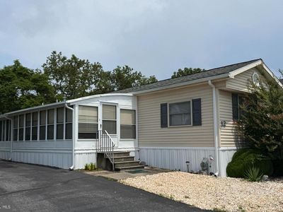 12 Carriage Ln