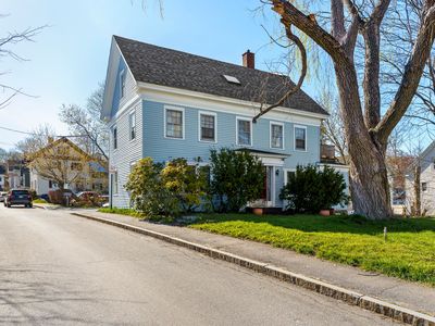 9 Pleasant Street