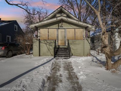 214 W Twelve Mile Rd