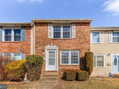 5326 King Arthur Cir