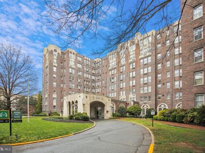 4000 Cathedral Ave NW APT 142B