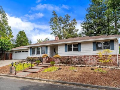 2904 Field Stone Court