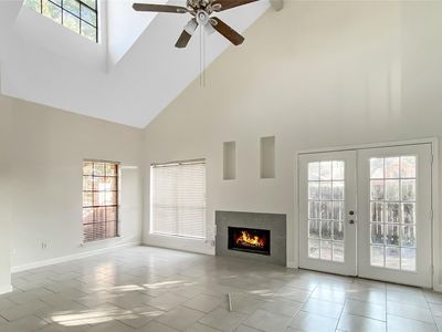 2738 Indian Trail Dr