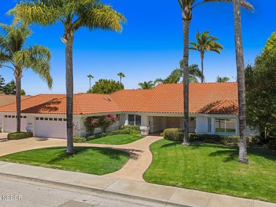 925 Flagstone Dr