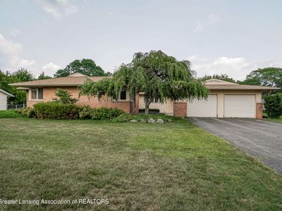 1665 Woodside Dr