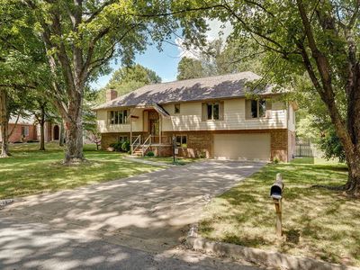 4129 E Linwood Street