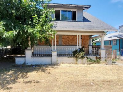 Property at 2303 E Grant Ave, Fresno, CA