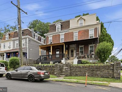 402 Poplar St