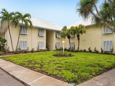 7300 SUNSHINE SKYWAY LANE #206