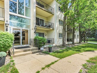 1004 E Harding Dr APT 304