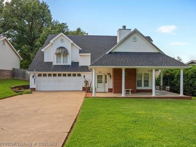 860 Country Club Dr