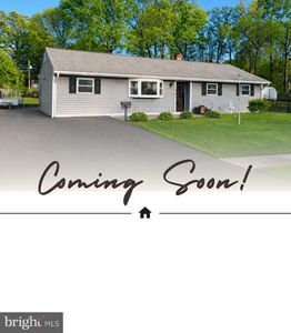2 Holloway Cir