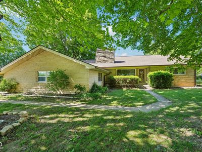 320 Maple St