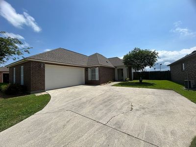 122 Lake Olivia Dr