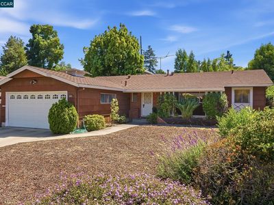 902 Glennan Dr