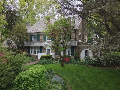 105 E Logan St