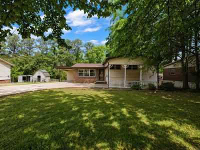 1315 Lakeside Dr NW