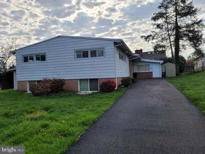 6805 Pimlico Dr