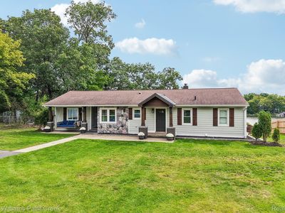 4890 Clinton Dr