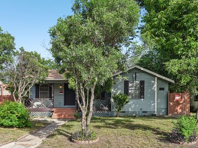 106 ROLLINS AVE