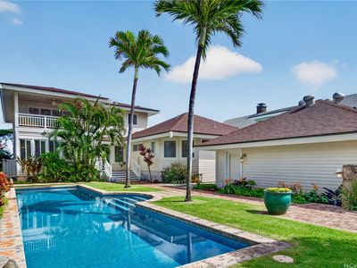 584 Kaimalino St