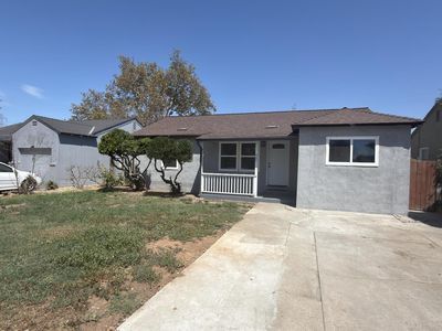 3836 Lily St