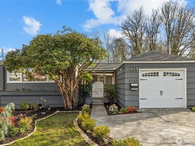 2703 S Dawson Street