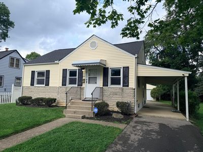 374 Rosslyn Ave