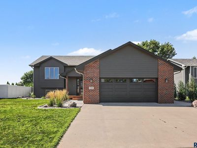 509 Honeysuckle Dr