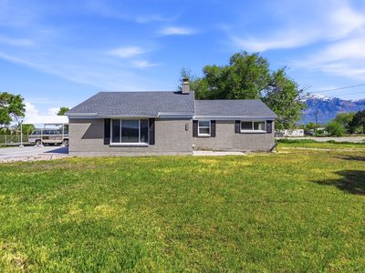 2036 W 1800 N