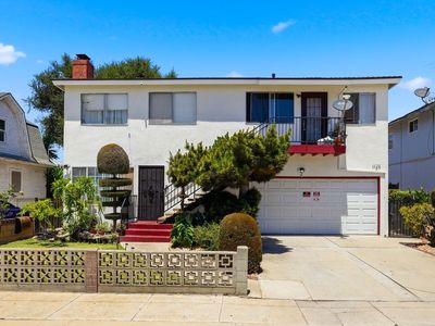 1127 W 164th St