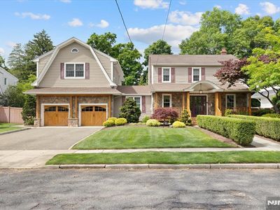 454 Hasbrouck Blvd