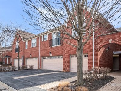 Property at 989 Enfield Dr, Northbrook, IL