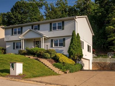 Property at 16 Carriage Rd, Charleston, WV