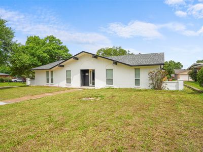 2325 Monticello Dr