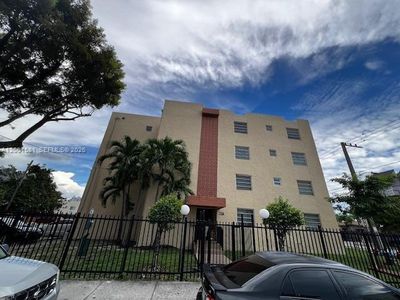 677 SW 9th Ave APT 205