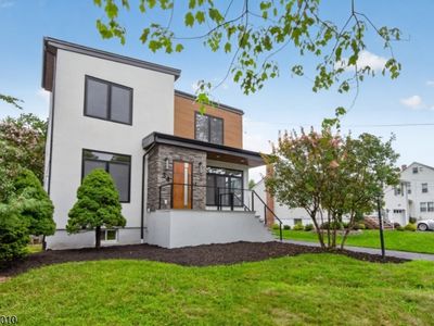34 Amelia Ave