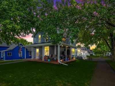 100 W Prospect Ave