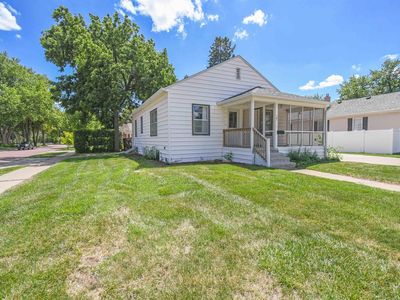 101 W 27th St
