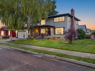 195 N 6th St W